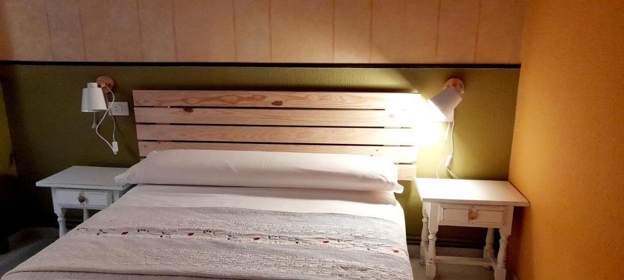 Hostal Quiper Quiroga Ngoại thất bức ảnh