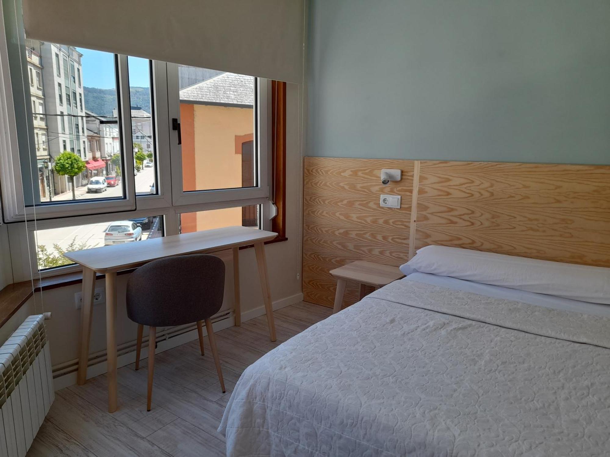 Hostal Quiper Quiroga Ngoại thất bức ảnh
